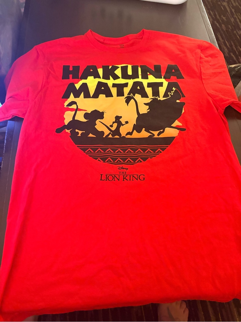 Disney Red Lion King Hakuna Matata Graphic Tee